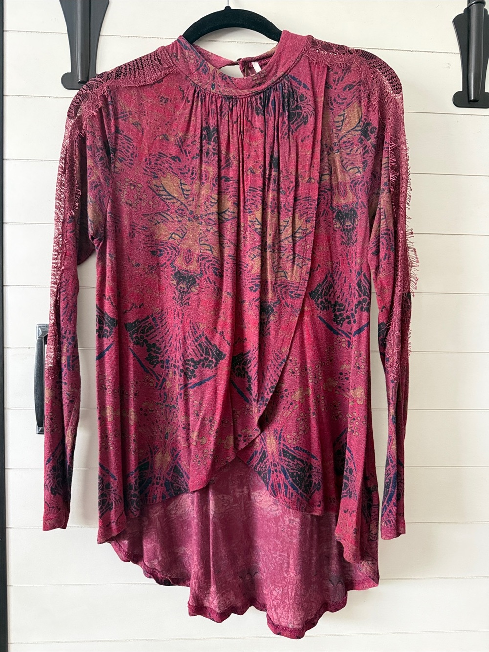 Free People Women’s Long Sleeve Floral-Print Tunic Top Red
